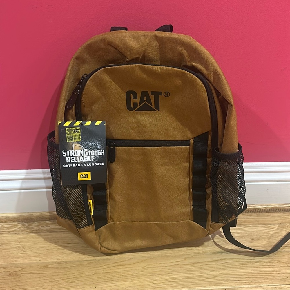 NWT CAT backpack khaki color! Caterpillar